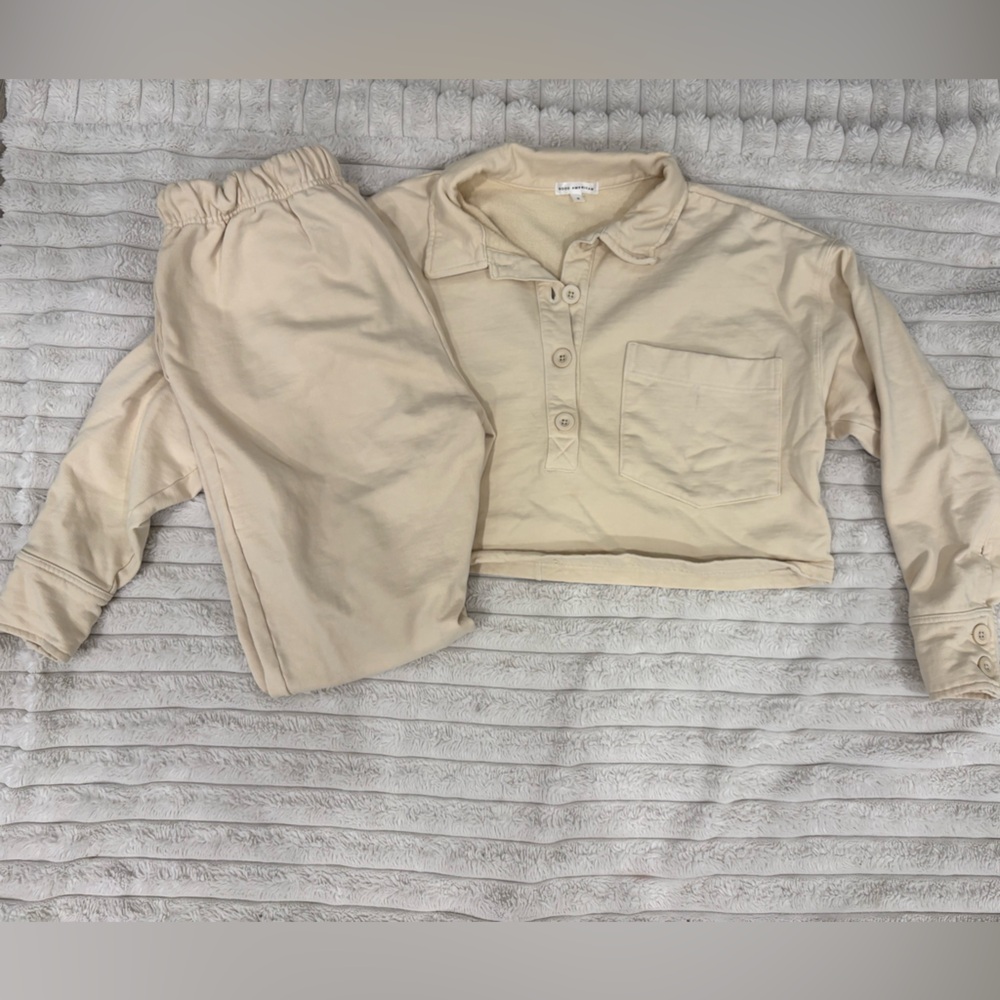 Good American Cropped Fleece Polo and Relaxed Fleece pants